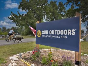 Sun Outdoors Association Island